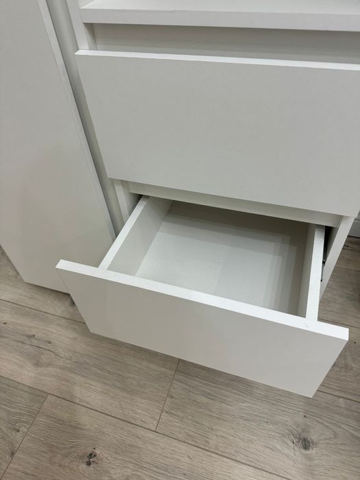 Продам распашной шкаф