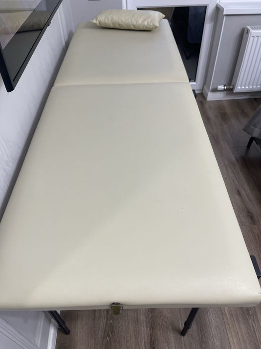 Продам кушетку для косметологических процедур