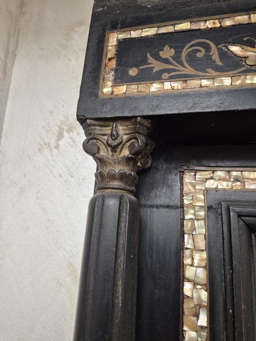 Oglinda veche în stare buna