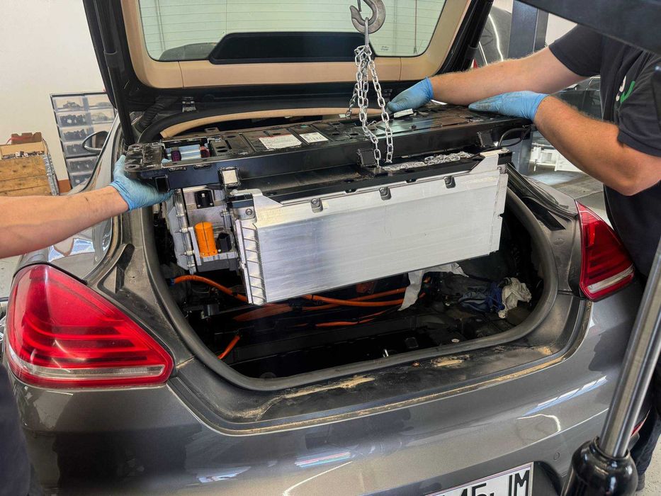 Diagnoză Auto dedicată Mașini Electrice & Hibride (Leaf, Zoe, Spring, Tesla, VAG)