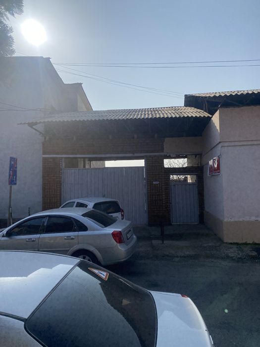 Yangiyo’l bozoriga 400 500 metrlik masofada Hovli sotiladi