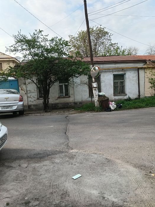 Мирабадский район Альфрагамус ул Сайхун дом общий двор 60м2