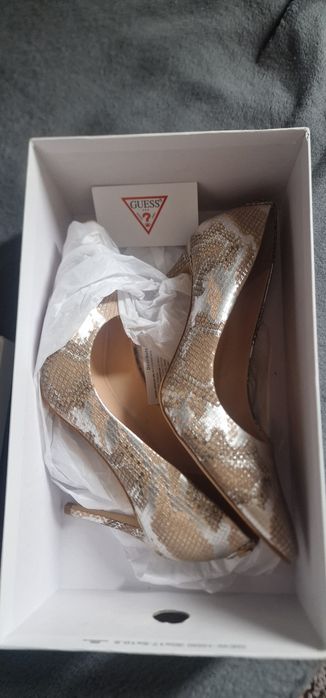 Pantofi de damă Guess