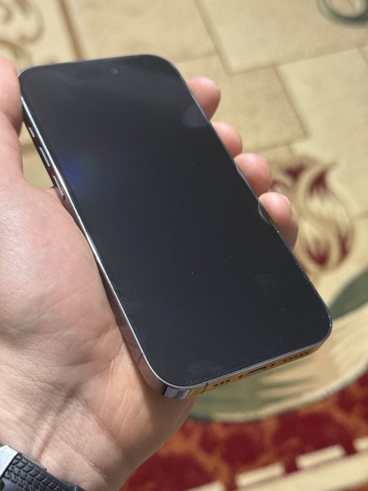 Iphone 14 pro purple