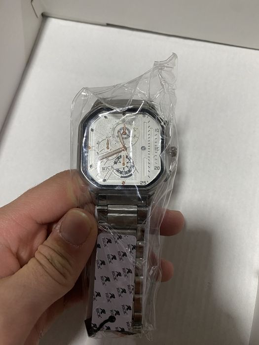 Продам часы от Rick