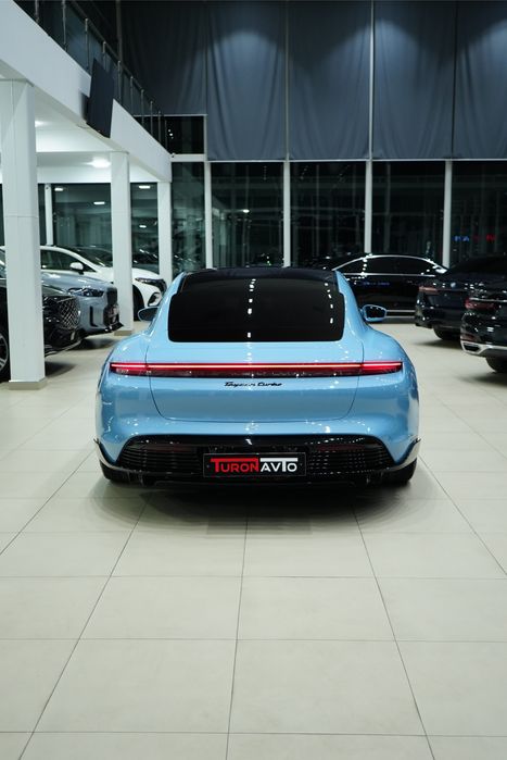 Porsche Taycan Turbo