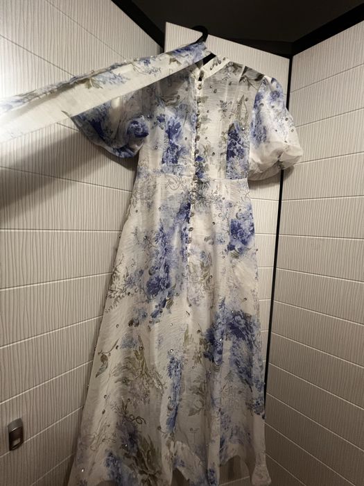 Продам женское платье бу