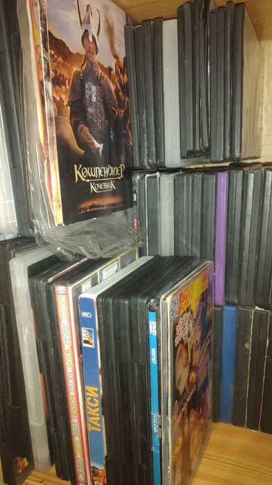 Продам сд диски видеокассеты игры музыка