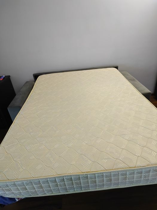 Vand saltea cu arcuri