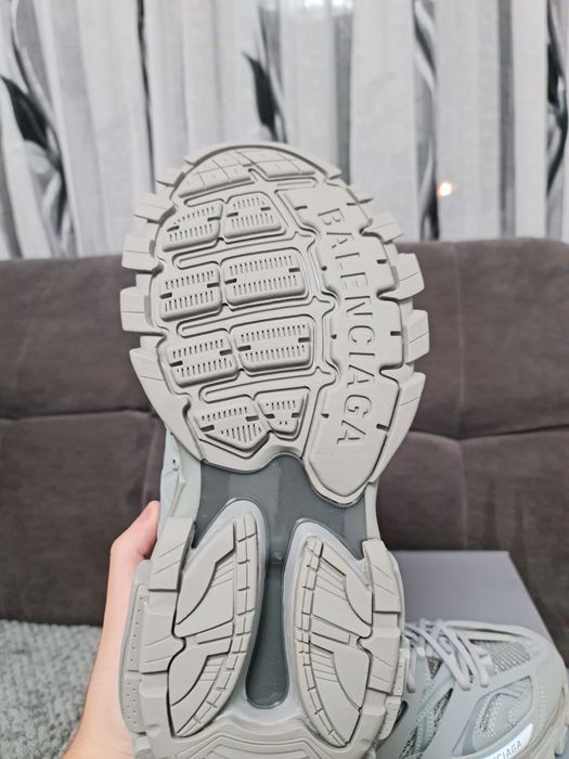 Vând Adidași Balenciaga track gri