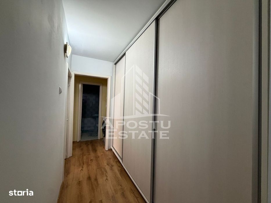 Apartament cu 3 camere, garaj, de vanzare, zona Plavat I I,Timisoara