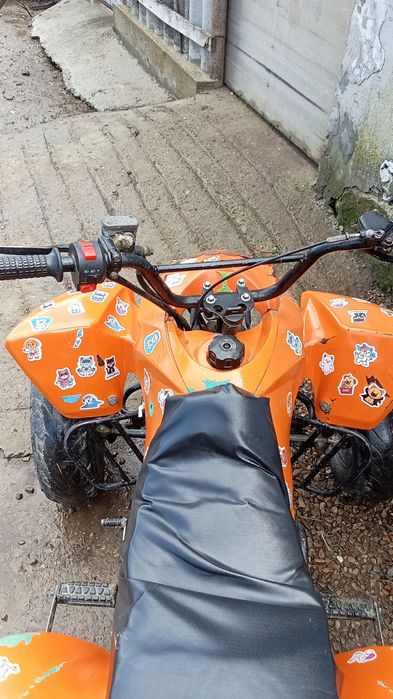Vând sau Schimb 2 atv de 125