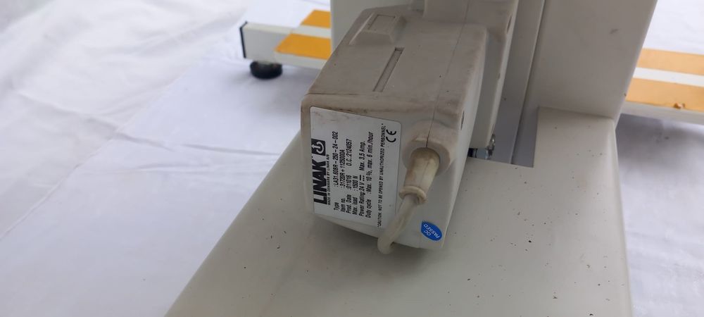 Masă de examinare / tratament medicală electrică SCHMITZ Universal (Actuator Linak)