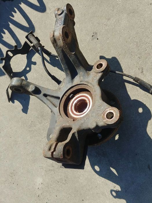 fuzeta stanga fata  0.9 tce renault captur 2018