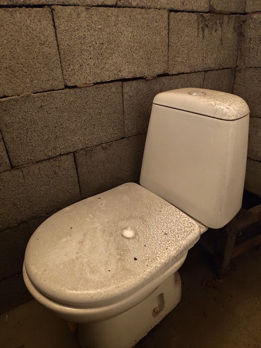 Продам унитаз для временной стройки