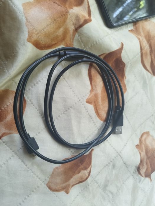 PlayStation 4 slim 1 tb място