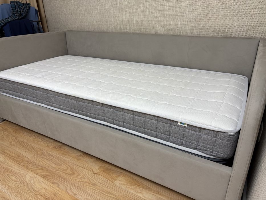 Продам кровать 200/90