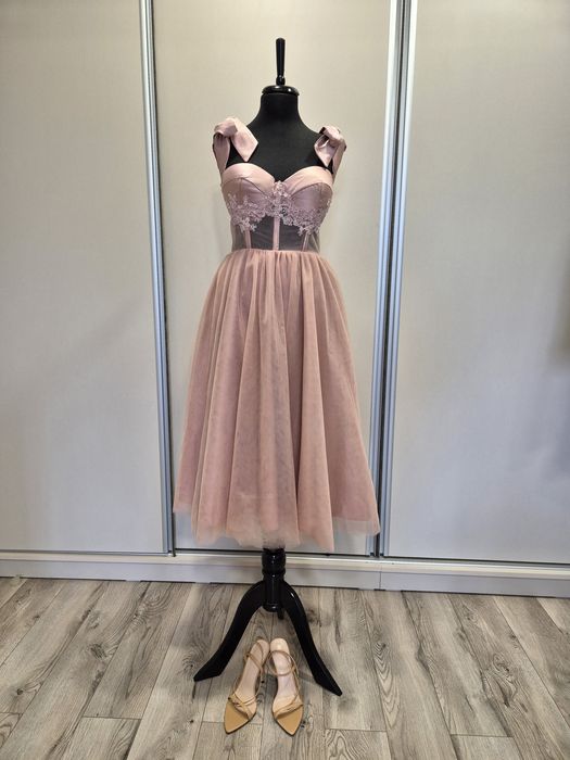 Închiriere busturi manechin elegante pentru nuntă – mire & mireasă în București și Ilfov