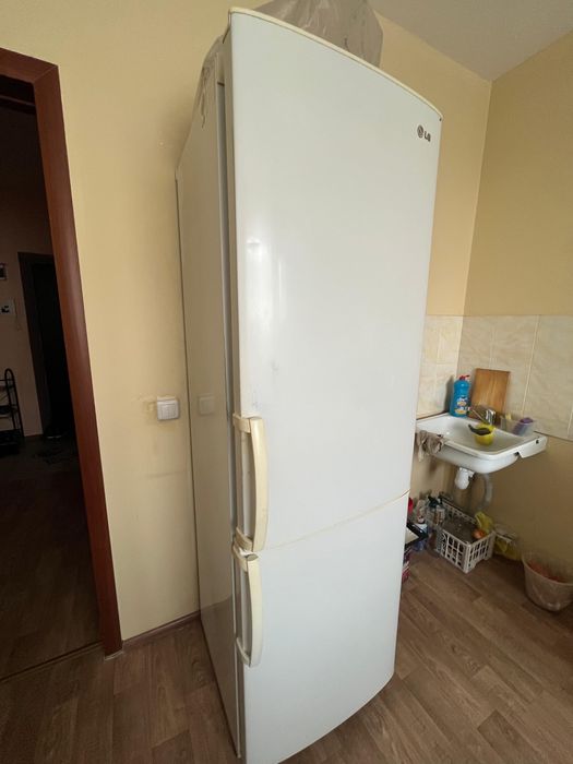 Продам холодильник LG Б/У в хорошем состоянии