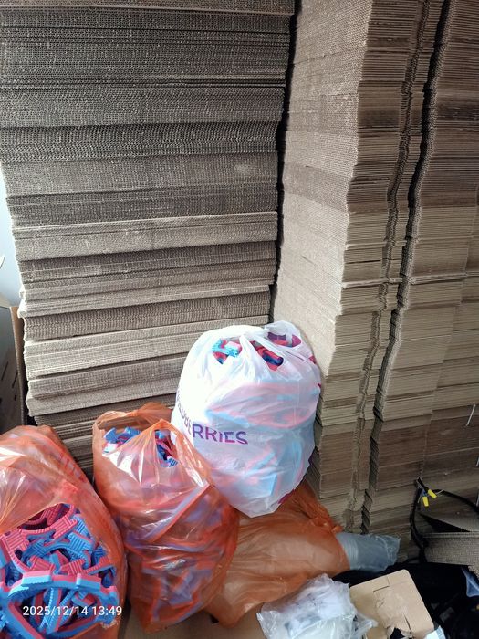 Продам коробки новые