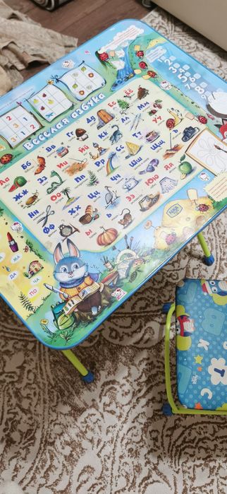 Детский столик и стул