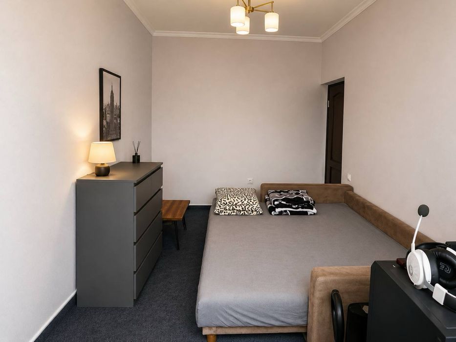 Продается 2 комн квартира, все остается, 42 кв м, 4 этаж, Куйлюк-5