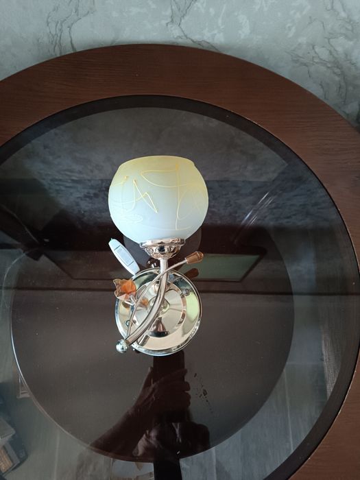 Продаются люстры и бра для зала спальни, прихожей, и балкона