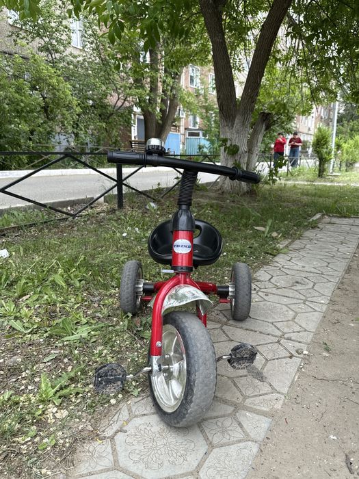 Детский трёхколёсный велосипед