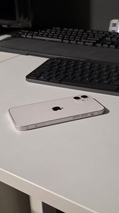 Vand Schimb Iphone 12 White