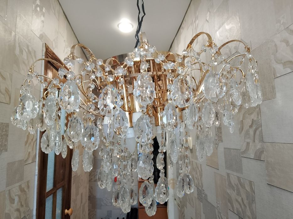 Продам люстру за 50 000 тг