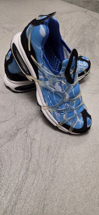Adidasi Nike Kukin Water
