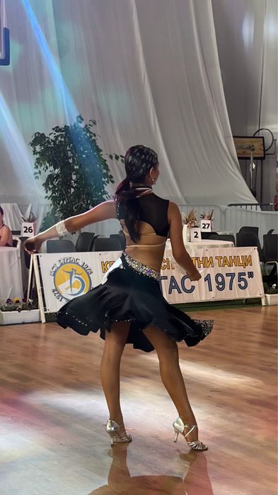 Рокля за спортни танци