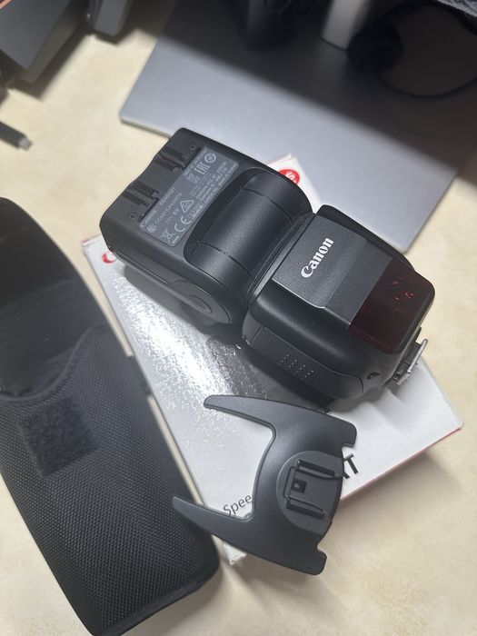 Вспышка Canon Speedlite 430EX III-RT
