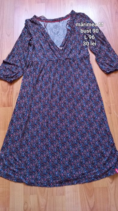 Rochie damă în V