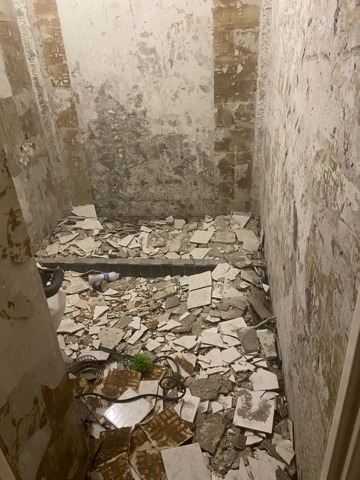 Кърти Чисти  Извозва