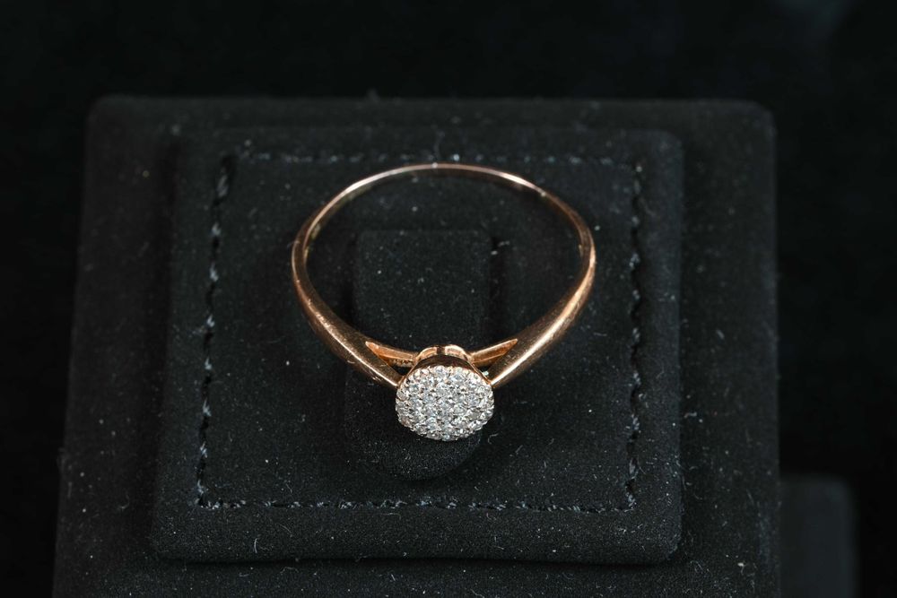 Златен Пръстен Злато 750 (18к) 30 диаманта Рзмер 58