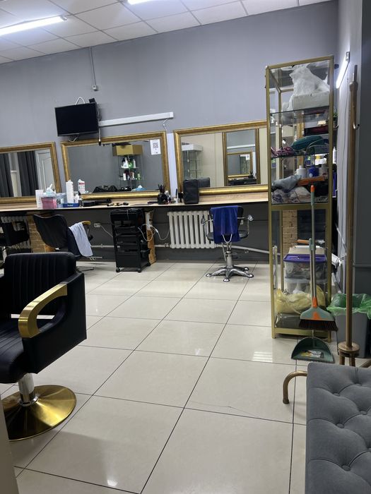 Сдам парикмахерское кресло