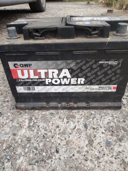 Acumulator auto 12 V