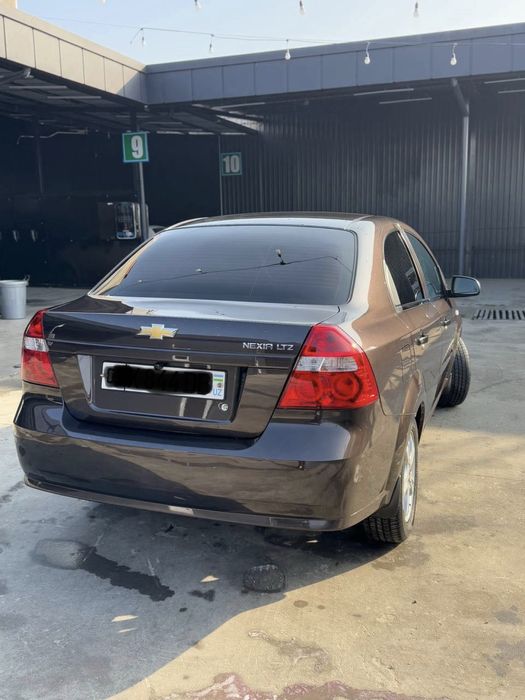 Нексия 3 сотилади