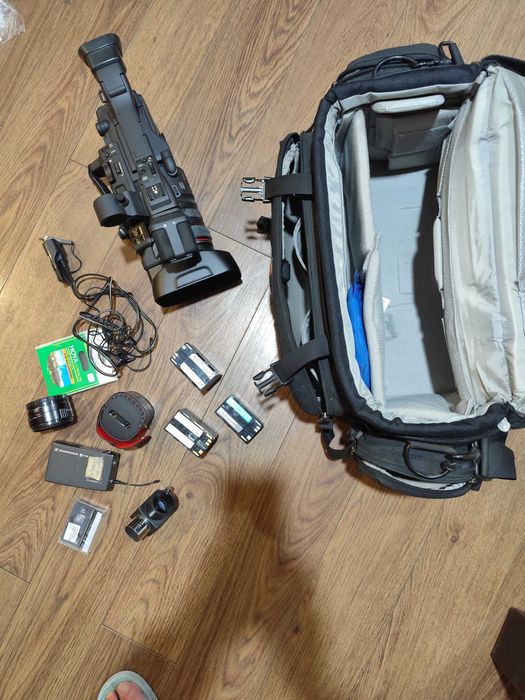 Canon XN A1 видеокамера