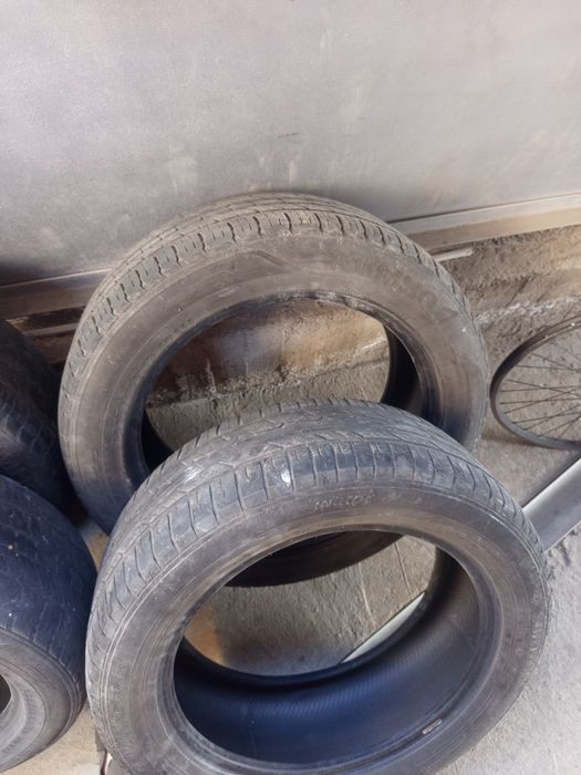 Авто шины на машине