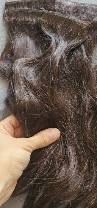 Продам 8 штук с заколками 100% натуральные волосы