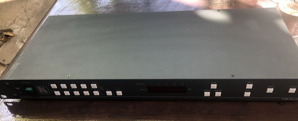 Matrice Kramer VS 5x5 video-audio