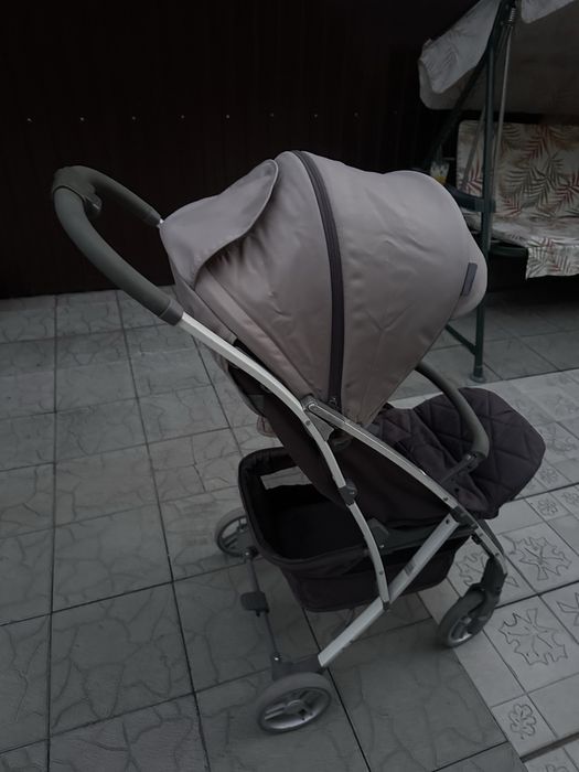 Продам детскую коляску