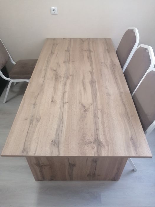 Стол продается 18 тыс