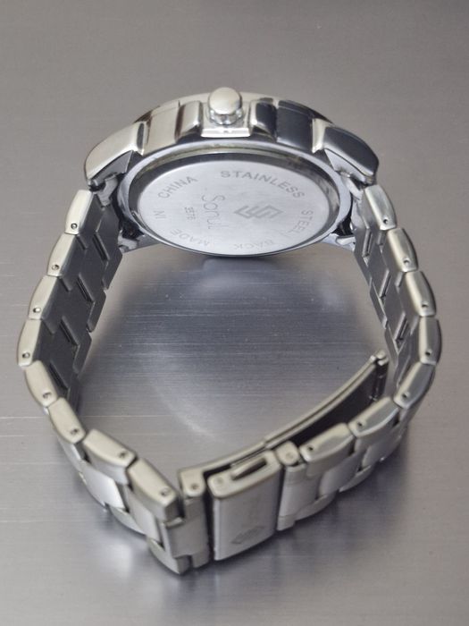 Часы кварцевые бренда " Sanul".