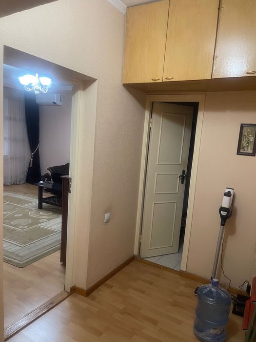 Продается квартира на против паркентского базара