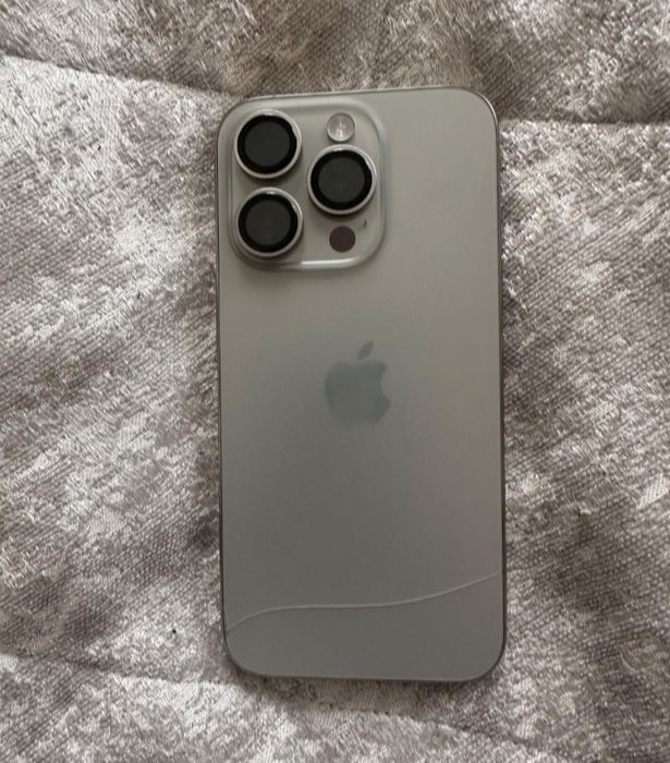 Продам айфон недорого