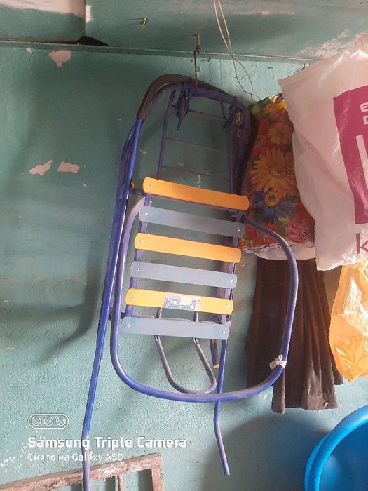 Продам 2 детских велосипеда,санки