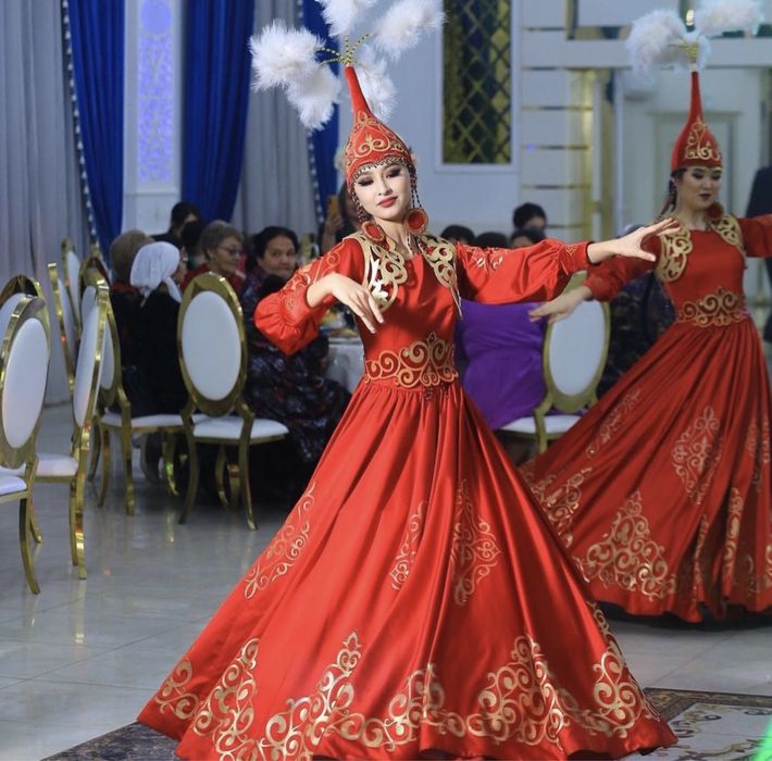 Продам танцевальные костюмы